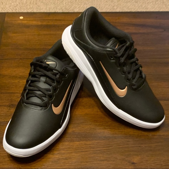 black and gold nike golf shoes